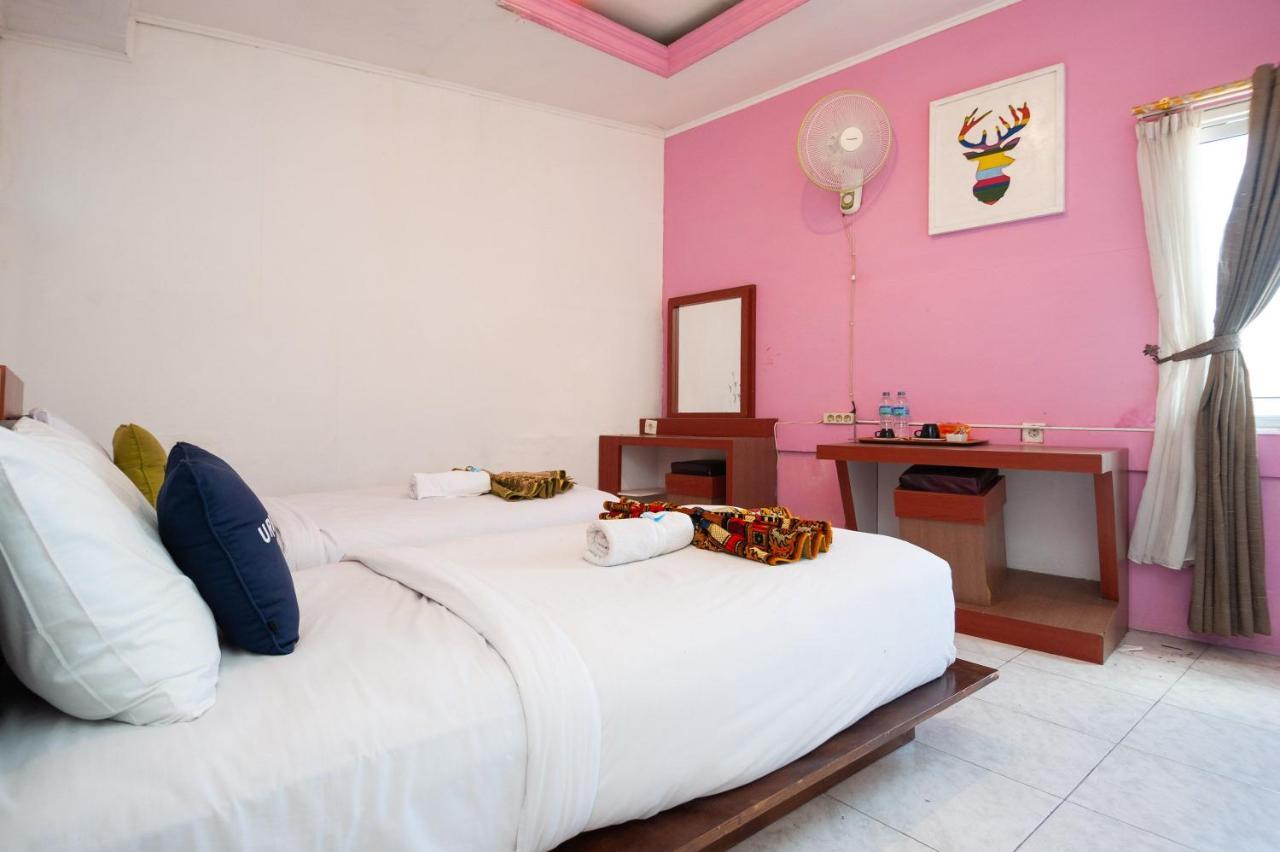 Urbanview Hotel Ananda Syariah By Reddoorz 부키팅기 외부 사진
